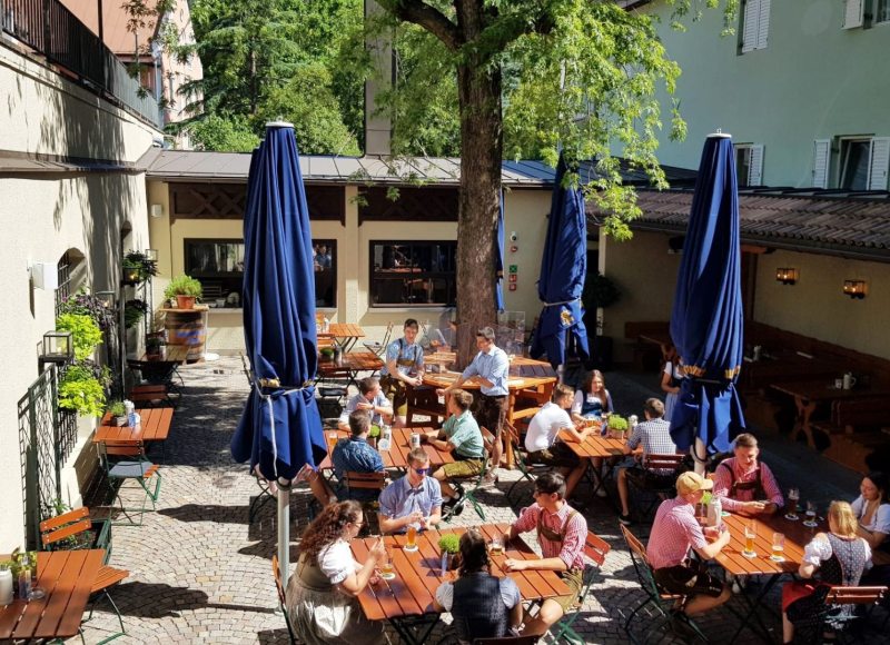 **Restaurant Augustiner in Meran**
Das Augustiner in Meran Wirtshaus & Suites liegt eingebettet im Herzen der Meraner Laubengasse.